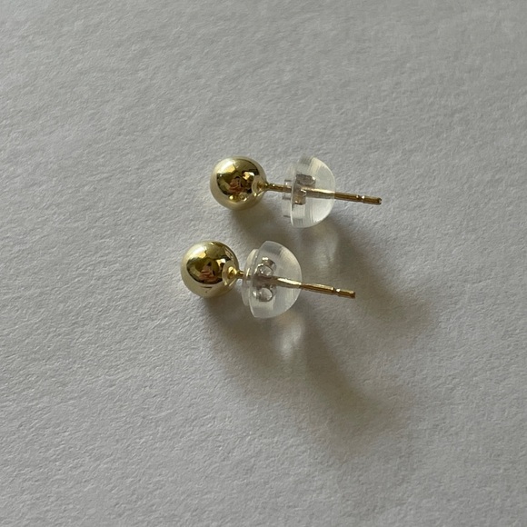 14k Gold Stud Earrings - Picture 4 of 5